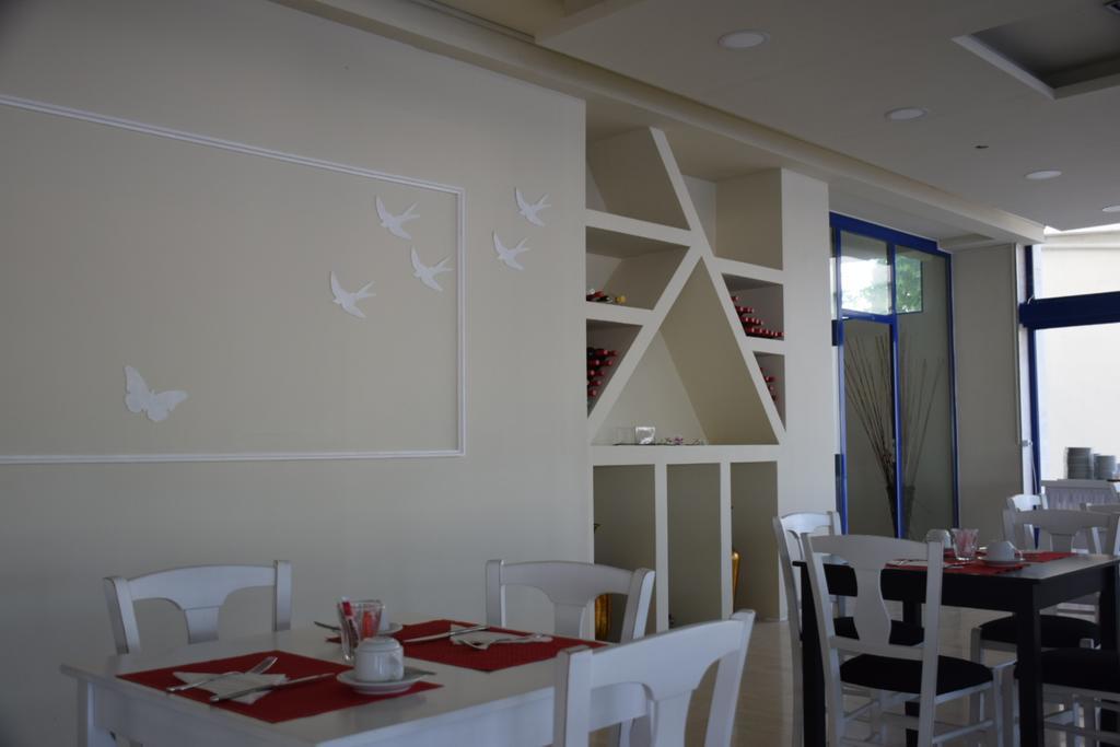 Ionion Star Hotel Lefkada City ภายนอก รูปภาพ
