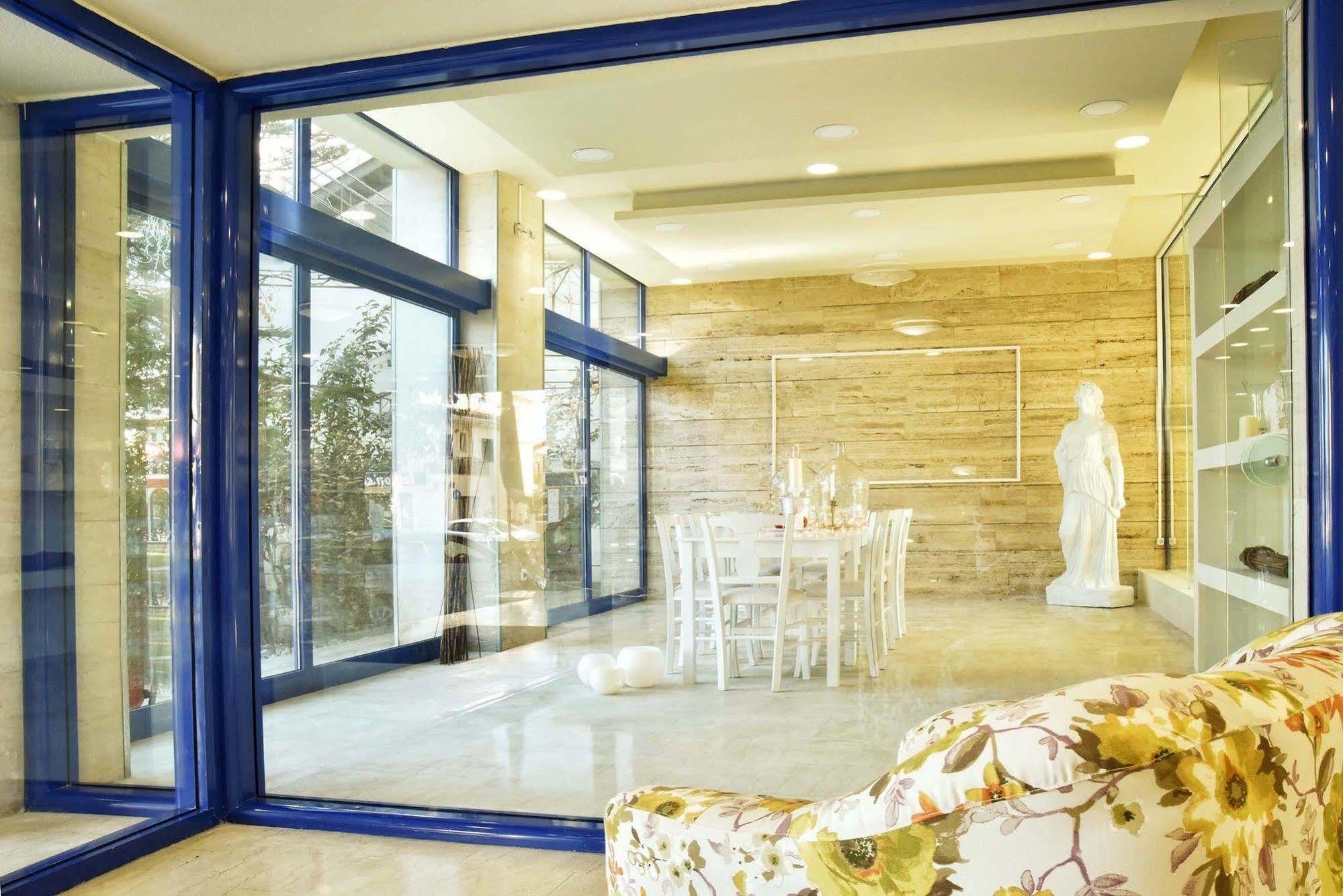 Ionion Star Hotel Lefkada City ภายนอก รูปภาพ